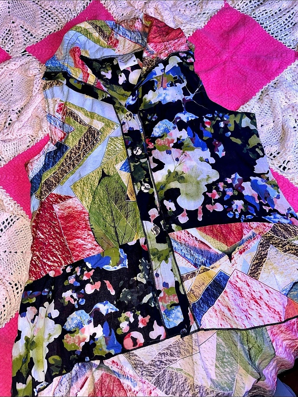Fleur de Lis Floral Sleeveless Blouse